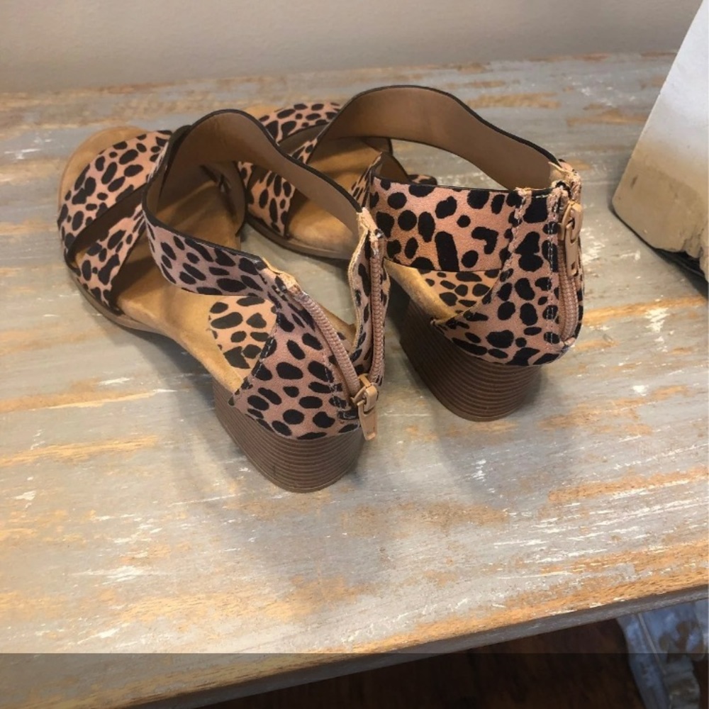 Sandals - Picture 3 of 3